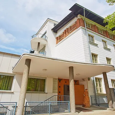 Saint Ignatius Retreat House 3* Laibach
